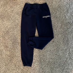Abercrombie embroidered loose fitting sweatpants, boys size 13/14